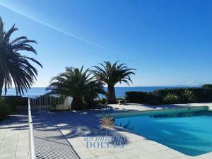 Appartement de luxe à vendre à Saint-Raphaël : 750 000€ | 50m²