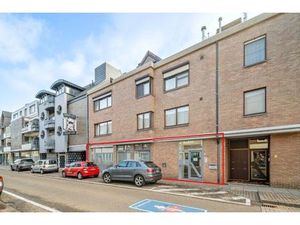 Ruim  zeer energiezuinig kantoor in het centrum van Neeroeteren met diverse mogelijkheden!