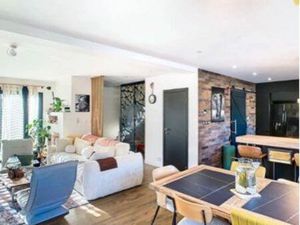 Jolie maison  mitoyenne  prestation de qualité