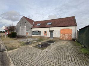 Te renoveren woning op een mooi perceel van 9a78ca