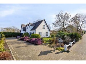 Residentieel gelegen villa met 4 slpks