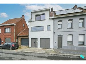 Bel-etagewoning nabij het centrum van Waregem!