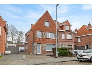 Solide gezinswoning met 2 slaapkamers  uitgestrekte tuin en garage