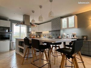 Maison 7 pièces 194 m²