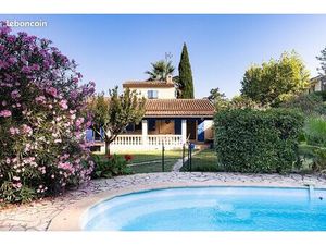 Propriété 4 pièces 87 m²