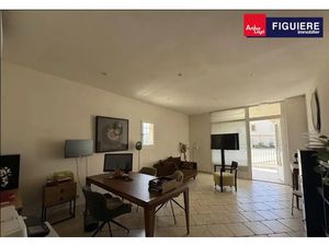 Murs commerciaux à vendre avec 11 caves Domaine de Pont Royal Mallemort