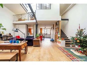 Loft/atelier/surface 4 pièces 145 m²
