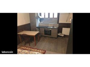 Immeuble de rapport à 11  30% de 14 studios loués centre ville