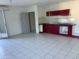 Appartement grand T2 63m2 Aix