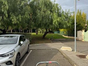 Place de parking à louer