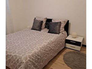 F2 entièrement meublé à 1 min de la place de la Réunion