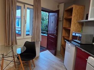 Studio meublé refait à neuf