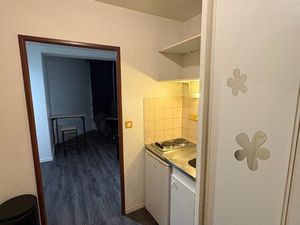 T1 prox CHU place saint Marc