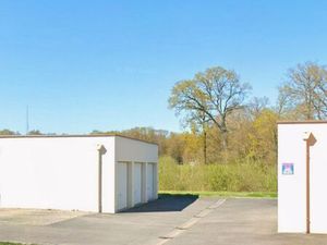 Garage fermé accès direct rue