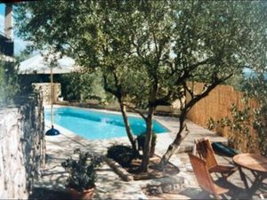 Loc villa meublée . Piscine Ste Tulle