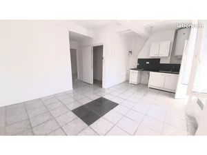 Appartement T3 de 42 m carré au pont du las