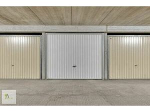 TE HUUR OP JAARBASIS