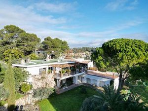 Maison de luxe de 9 pièces en vente à Nîmes  France