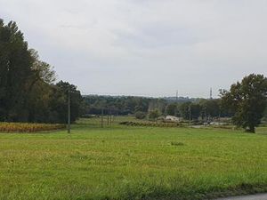 Terrain à bâtir à Saint-Savin (33920)