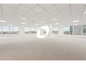 A LOUER  IMMEUBLE DE BUREAUX RENOVES AVEC DOUBLE ADRESSE