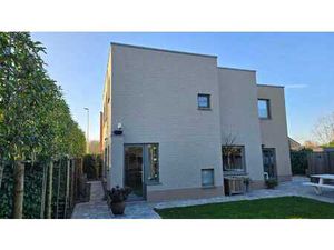 Huis te koop in Oostakker met 3 slaapkamers