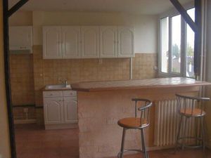 Location appartement 4 pièces 80 m² à Tours (37000)