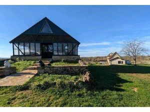 Ensemble grange et maison quercynoise