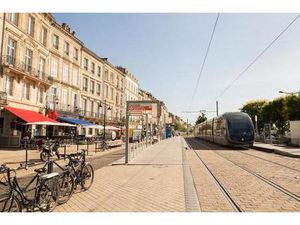 Location appartement 2 pièces 42 m² à Bordeaux (33300)