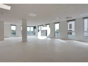 A LOUER  Bureau ERPéable avec terrasse