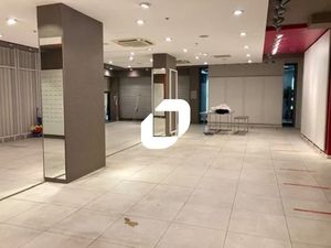 Location Commerce Suresnes 92150