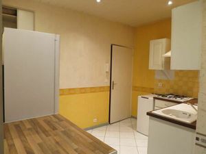 Location appartement 1 pièce 30 m² à Saint-Étienne (42000)