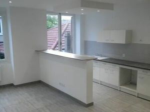 Location appartement 3 pièces 60 m² à Saint-Étienne (42000)