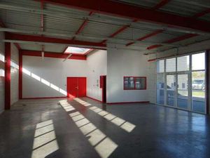 Location Bureaux et commerces aux Herbiers (85500) : à louer / 360m² Les Herbiers