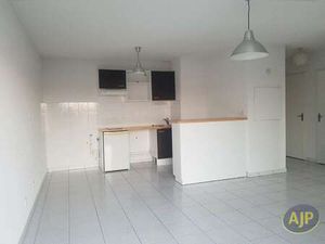 Location Appartement 2 pièces à Cholet (49300) : à louer 2 pièces / 44m² Cholet