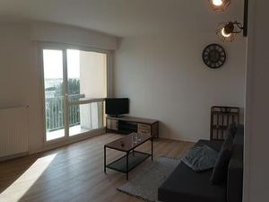 Location appartement 2 pièces 55 m² à Maurepas (78310)