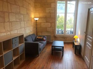 T3 Place Pey Berland Bordeaux