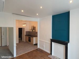 Plein centre de Brioude  T2 refait à neuf  clim réversible