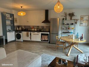 Grand t2 calme sans vis à vis