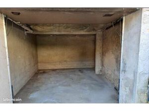 Garage fermé à Longuyon