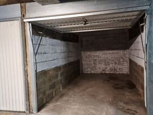 Grand Box fermé sécurisé - 250 m gare Noisy-Champs