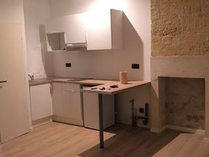 Studio 25 m 2■Refait entièrement a neuf avec matieruaux de qualités ■Lumière traversantes 