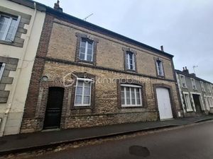 Maison de 104 m² à Sees