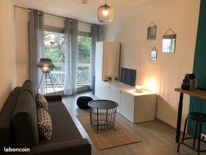 Studio meublée centre-ville avec terrasse