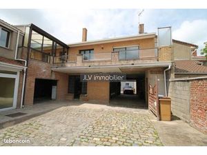 Maison 6 pièces 360 m²