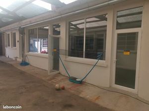 Dépôt stockage 100 mètres carrés