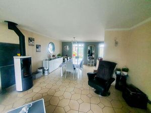 PLAIN PIED rare avec sous sol complet  garage et carport