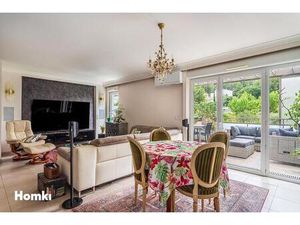 À vendre ! Magnifique F3  récent  ascenseur  2 parkings privatifs plus cave (83160 La Vale