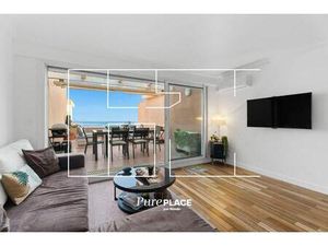 Vue mer sur la baie de Cannes et les Iles de Lérins