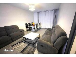 Appartement T4 de 80 m² - Balcon - Parking - Cave - Meyzieu