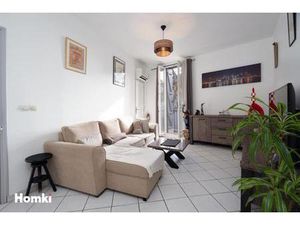 Ancienne maison agathoise et son commerce loué